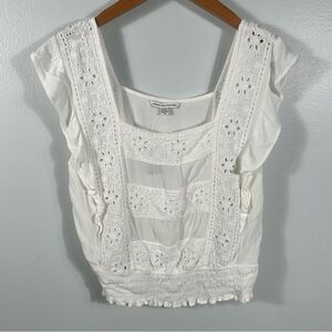American Eagle Outfitters White Ruffled Flutter Sleeve Blouse NWT Size Medium